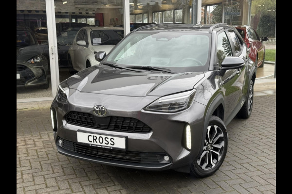 Toyota Yaris Cross 1.5 Hybrid First Edition Plus | Parkeersensoren, Stoel + Stuurverwarming, Groot scherm, Keyless, 17 inch