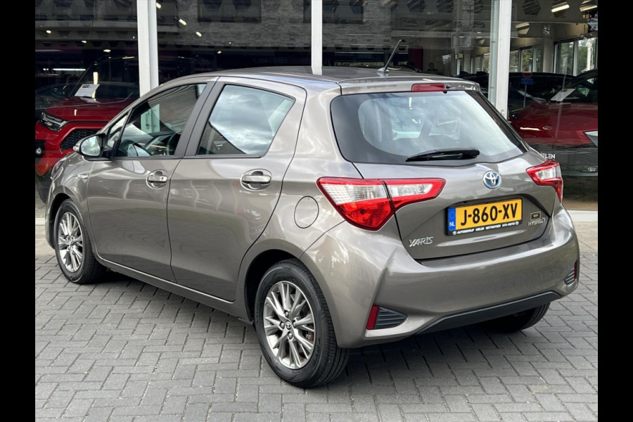 Toyota Yaris 1.5 Hybrid Dynamic | Stoelverwarming, Lichtmetalen velgen, Cruise control, Safety sense, Parkeercamera