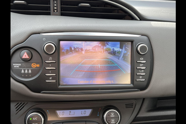 Toyota Yaris 1.5 Hybrid Dynamic | Stoelverwarming, Lichtmetalen velgen, Cruise control, Safety sense, Parkeercamera