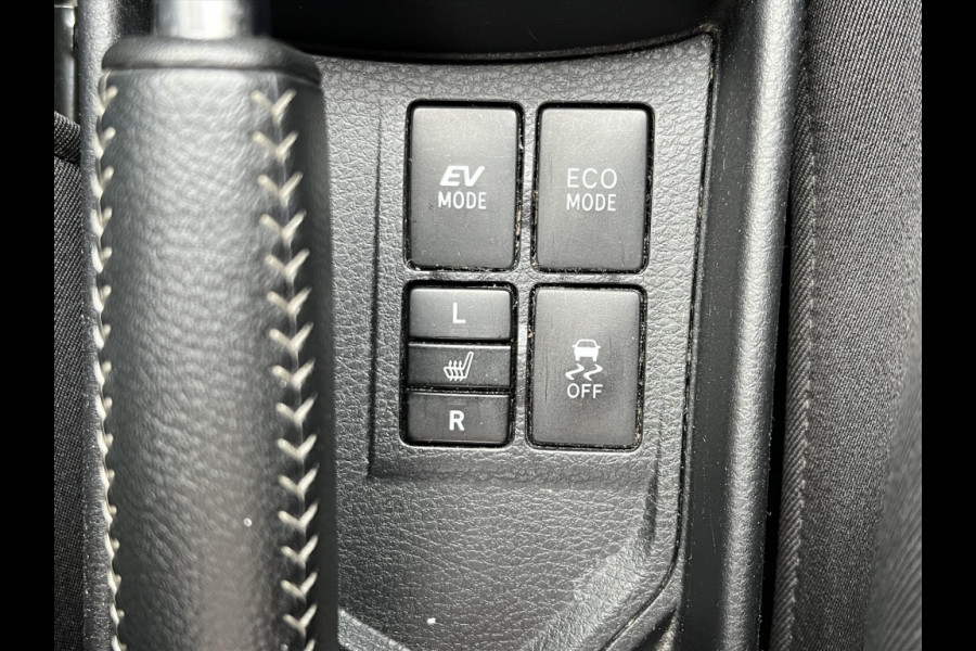 Toyota Yaris 1.5 Hybrid Dynamic | Stoelverwarming, Lichtmetalen velgen, Cruise control, Safety sense, Parkeercamera