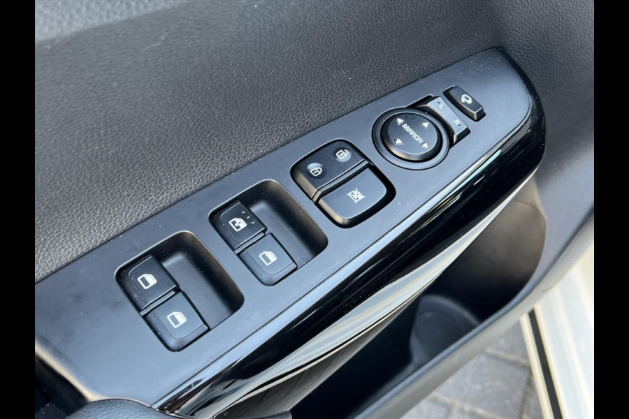 Kia Picanto 1.2 78pk 5-zits GT-Line 4 Cilinder | Stoel + Stuurverwarming, Cruise control, Parkeersensoren, Dodehoekherkenning, Keyless