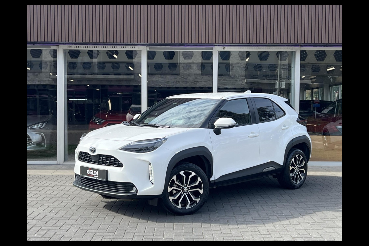 Toyota Yaris Cross 1.5 Hybrid Dynamic | 17 inch, Keyless, Privacy Glass, Smart connect, Apple CarPlay/Android Auto, LED, Parkeercamera