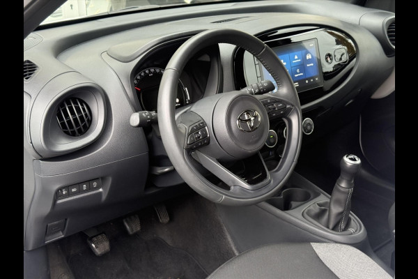 Toyota Aygo X 1.0 VVT-i MT Play | Apple CarPlay/Android auto, Parkeercamera, Adaptive cruise control, Weinig KM
