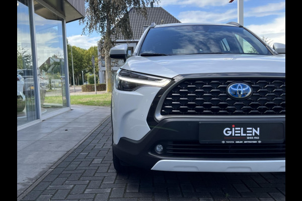 Toyota Corolla Cross 140 Hybrid Dynamic | Trekhaak, Parelmoer wit, Dodehoekherkenning, Parkeersensoren, Stoel + Stuurverwarming