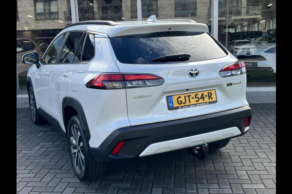Toyota Corolla Cross 140 Hybrid Dynamic | Trekhaak, Parelmoer wit, Dodehoekherkenning, Parkeersensoren, Stoel + Stuurverwarming