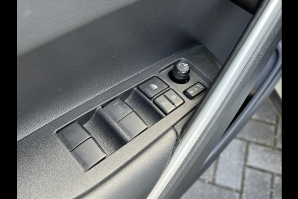 Toyota Corolla Cross 140 Hybrid Dynamic | Trekhaak, Parelmoer wit, Dodehoekherkenning, Parkeersensoren, Stoel + Stuurverwarming
