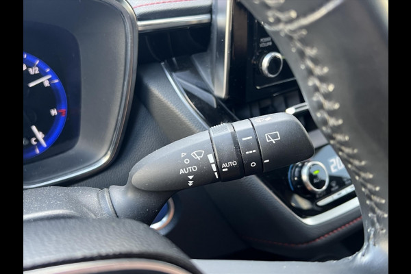 Toyota Corolla 1.8 Hybrid Executive | Parelmoer wit, 18 inch, Leer/Alcantara, Stoelverwarming, Parkeersensoren, Keyless, Apple CarPlay/Android