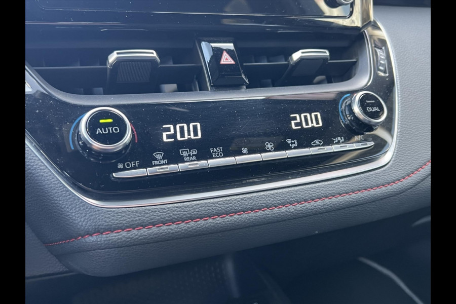 Toyota Corolla 1.8 Hybrid Executive | Parelmoer wit, 18 inch, Leer/Alcantara, Stoelverwarming, Parkeersensoren, Keyless, Apple CarPlay/Android