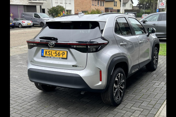 Toyota Yaris Cross 1.5 Hybrid 116 Dynamic Plus | Stoel + Stuurverwarming, Smart Connect, 17 inch, Keyless, LED