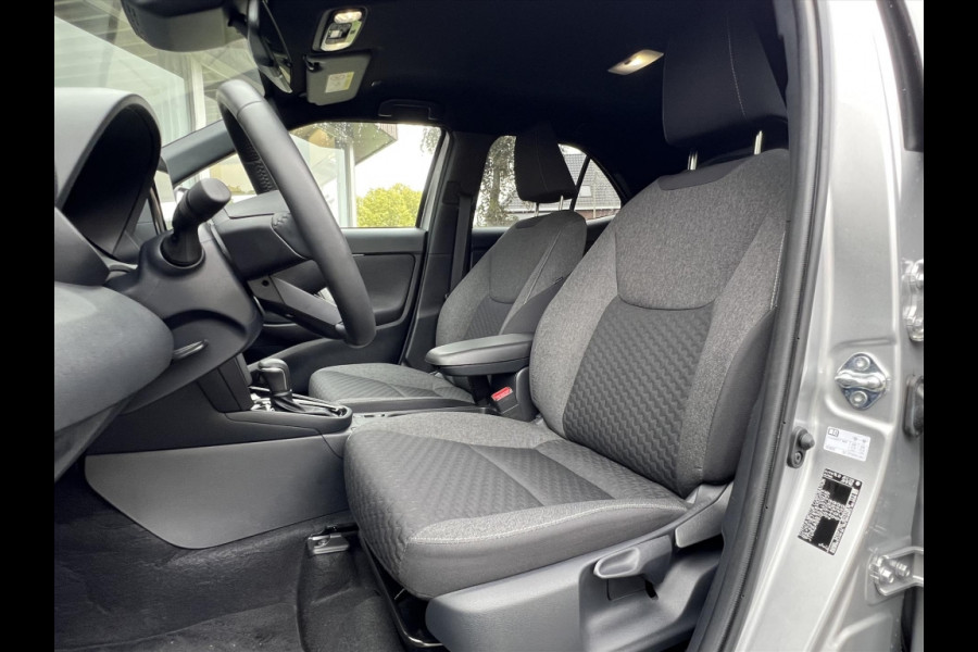 Toyota Yaris Cross 1.5 Hybrid 116 Dynamic Plus | Stoel + Stuurverwarming, Smart Connect, 17 inch, Keyless, LED