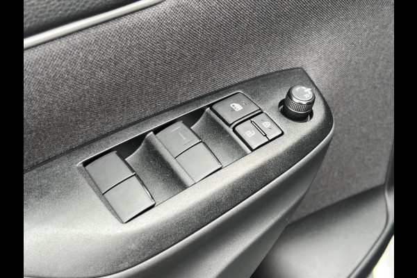 Toyota Yaris Cross 1.5 Hybrid 116 Dynamic Plus | Stoel + Stuurverwarming, Smart Connect, 17 inch, Keyless, LED