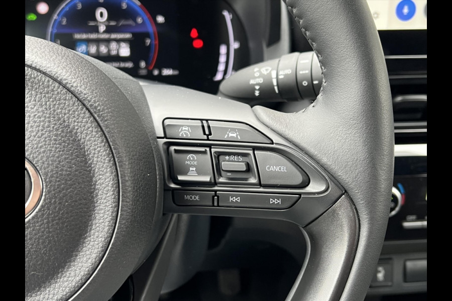 Toyota Yaris Cross 1.5 Hybrid 116 Dynamic Plus | Stoel + Stuurverwarming, Smart Connect, 17 inch, Keyless, LED