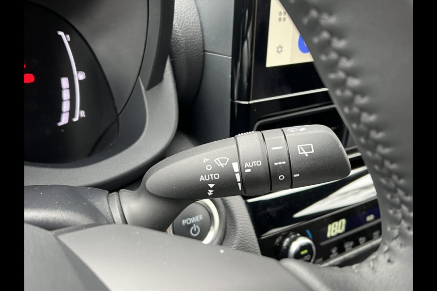 Toyota Yaris Cross 1.5 Hybrid 116 Dynamic Plus | Stoel + Stuurverwarming, Smart Connect, 17 inch, Keyless, LED