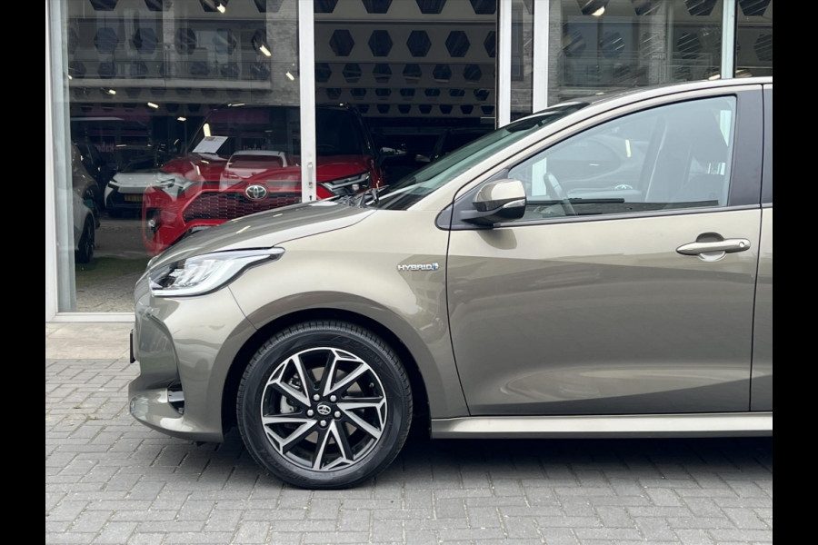 Toyota Yaris 1.5 Hybrid First Edition | Eerste eigenaar, Lichtmetalen velgen, Keyless, Startknop, Apple CarPlay/Android Auto