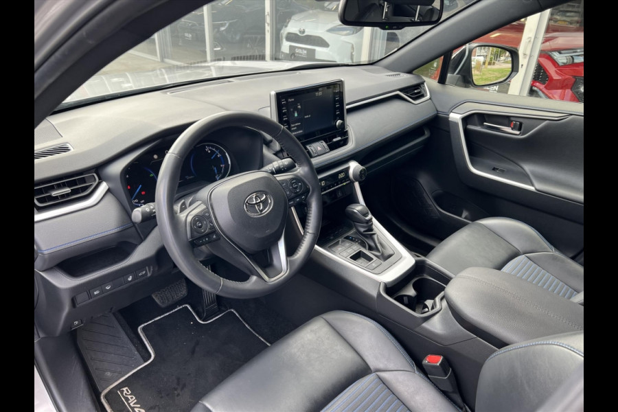 Toyota RAV4 2.5 Hybrid Bi-Tone | Trekhaak, 18 inch, Parkeersensoren, Stoel + Stuurverwarming, LED, Apple CarPlay/Android Auto