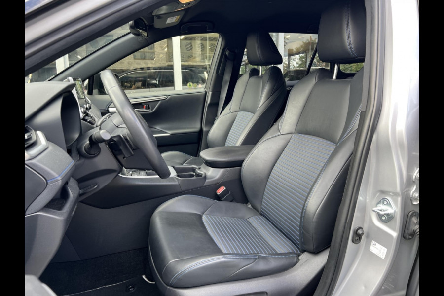 Toyota RAV4 2.5 Hybrid Bi-Tone | Trekhaak, 18 inch, Parkeersensoren, Stoel + Stuurverwarming, LED, Apple CarPlay/Android Auto