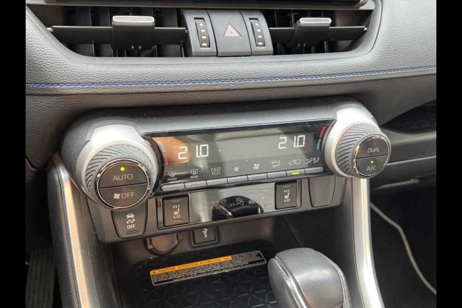 Toyota RAV4 2.5 Hybrid Bi-Tone | Trekhaak, 18 inch, Parkeersensoren, Stoel + Stuurverwarming, LED, Apple CarPlay/Android Auto