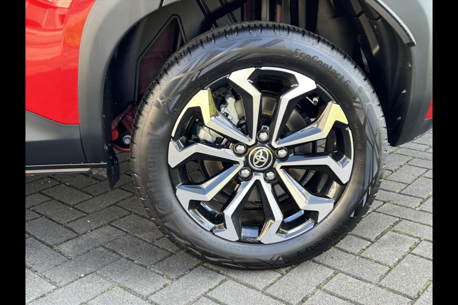 Toyota Yaris Cross 1.5 Hybrid 116 Dynamic Plus | Stoel + Stuurverwarming, Smart Connect, 17 inch, Keyless, LED