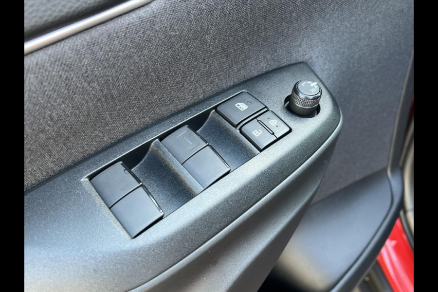 Toyota Yaris Cross 1.5 Hybrid 116 Dynamic Plus | Stoel + Stuurverwarming, Smart Connect, 17 inch, Keyless, LED
