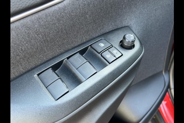 Toyota Yaris Cross 1.5 Hybrid 116 Dynamic Plus | Stoel + Stuurverwarming, Smart Connect, 17 inch, Keyless, LED