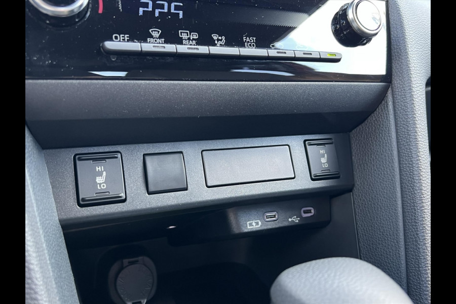 Toyota Yaris Cross 1.5 Hybrid 116 Dynamic Plus | Stoel + Stuurverwarming, Smart Connect, 17 inch, Keyless, LED