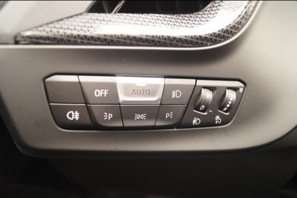 BMW 1-serie 118i 136pk Automaat Sportline -NAVI-ECC-CAM-PDC-