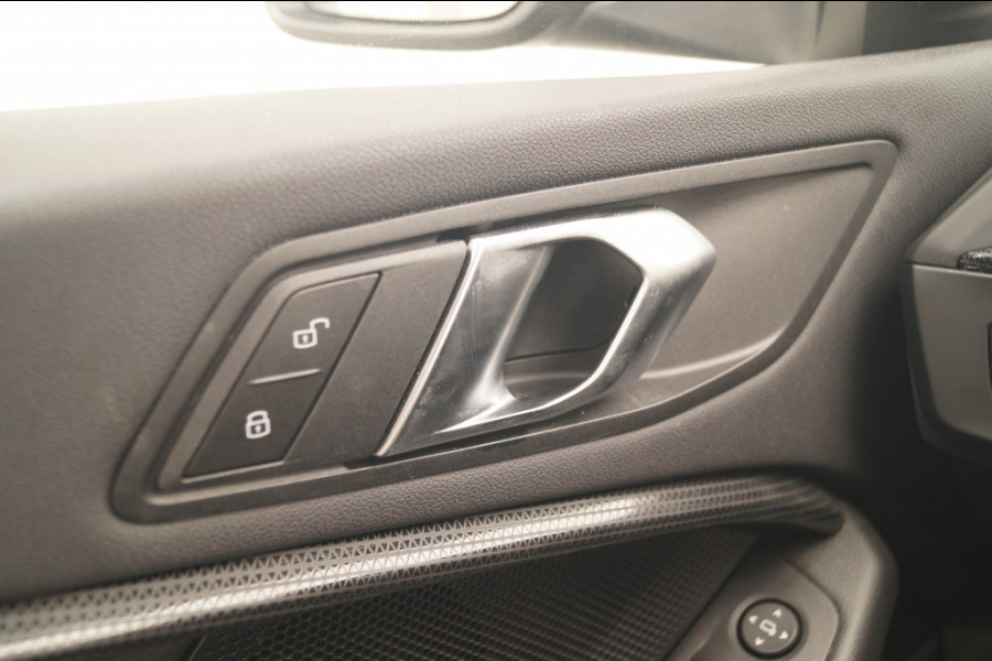 BMW 1-serie 118i 136pk Automaat Sportline -NAVI-ECC-CAM-PDC-