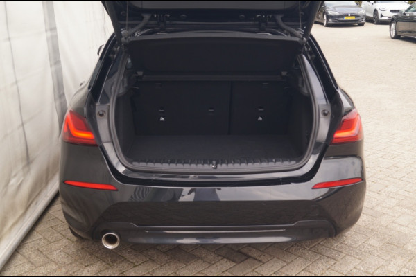 BMW 1-serie 118i 136pk Automaat Sportline -NAVI-ECC-CAM-PDC-