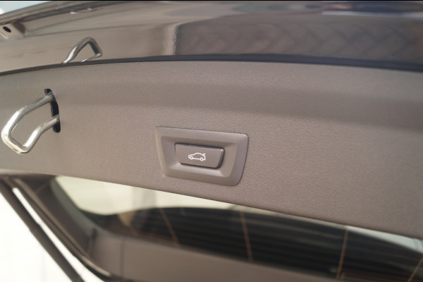 BMW 1-serie 118i 136pk Automaat Sportline -NAVI-ECC-CAM-PDC-