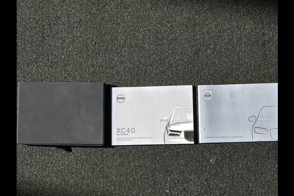 Volvo XC40 1.5 T4 Recharge R-Design Expression | Apple/Carplay | Camera | Elek. Kofferklep | Climate/Control | Cruise/Control |