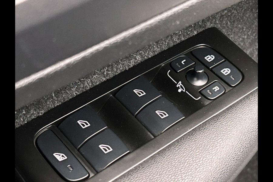 Volvo XC40 1.5 T4 Recharge R-Design Expression | Apple/Carplay | Camera | Elek. Kofferklep | Climate/Control | Cruise/Control |