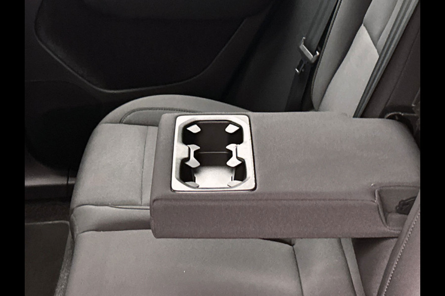 Volvo XC40 1.5 T4 Recharge R-Design Expression | Apple/Carplay | Camera | Elek. Kofferklep | Climate/Control | Cruise/Control |