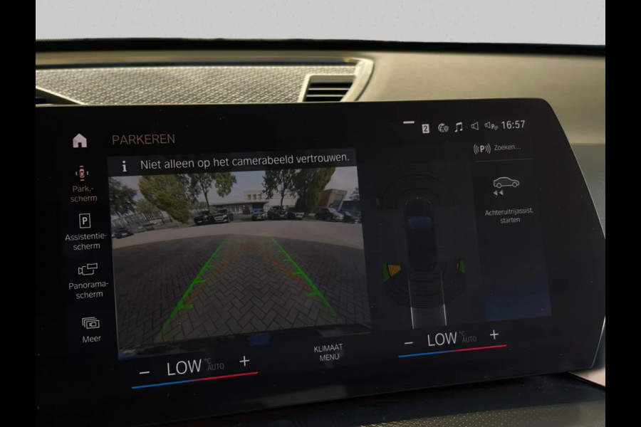 BMW iX1 XDrive30 Launch Edition M-SPORT 96% SOH (NL-auto, Dealer OnderH, Camera, Carplay, Navi, Leder, Climate Con, Etc)