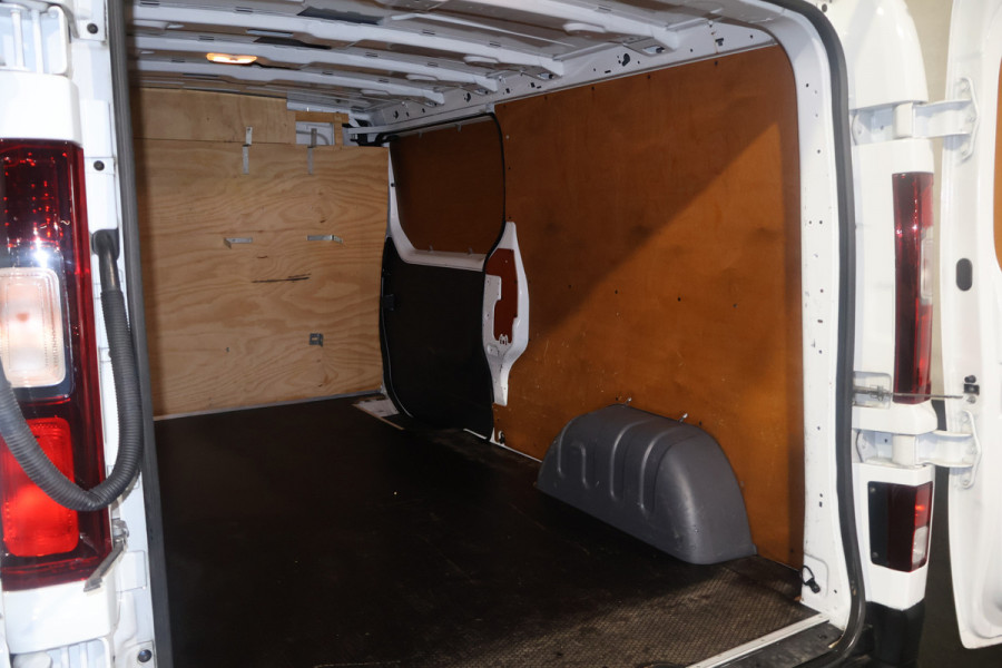 Renault Trafic 2.0 dCi 150pk L2 H1 Automaat Work Edition