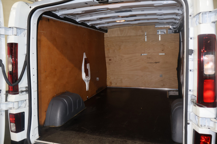 Renault Trafic 2.0 dCi 150pk L2 H1 Automaat Work Edition