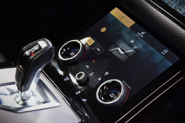 Land Rover Range Rover Evoque 1.5 P300e AWD R-Dynamic 1e Eig|Panoramadak|Dealer Onderhouden|Org.NL|Lane-Assist