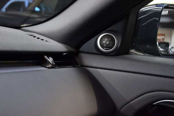 Land Rover Range Rover Evoque 1.5 P300e AWD R-Dynamic 1e Eig|Panoramadak|Dealer Onderhouden|Org.NL|Lane-Assist