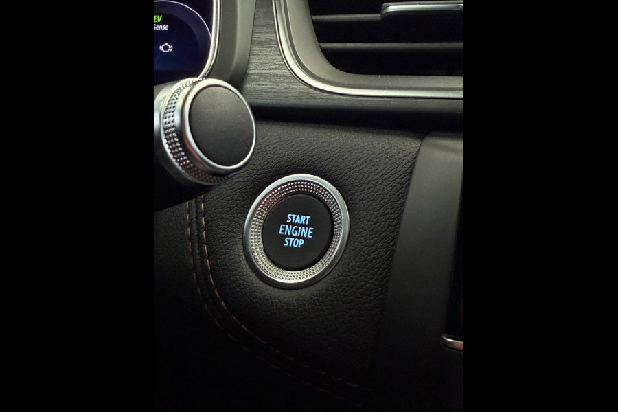 Renault Captur 1.6 E-Tech Plug-in Hybrid 160 Initiale Paris Camera