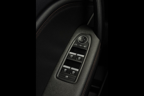 Renault Captur 1.6 E-Tech Plug-in Hybrid 160 Initiale Paris Camera