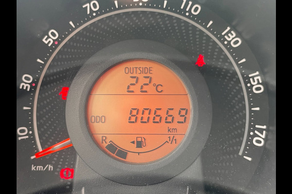 Toyota Aygo 1.0 VVT-i x-cite | groot scherm | NL-auto | eerste eigenaar.