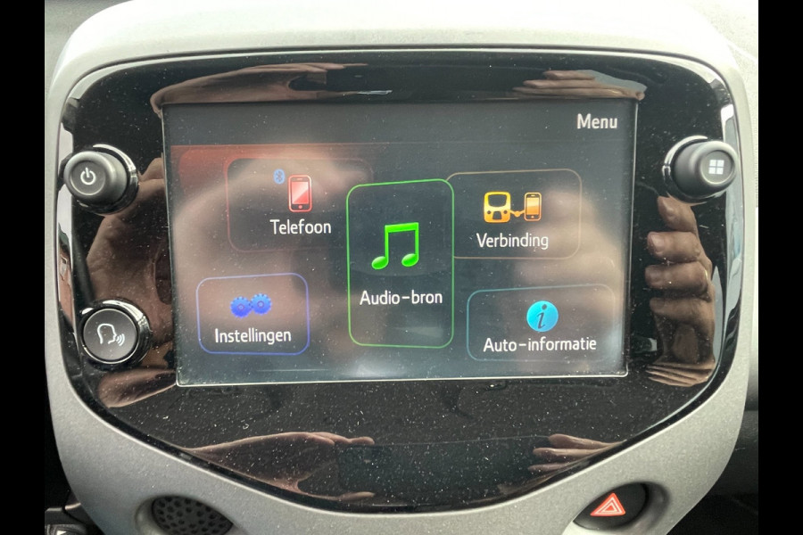 Toyota Aygo 1.0 VVT-i x-cite | groot scherm | NL-auto | eerste eigenaar.