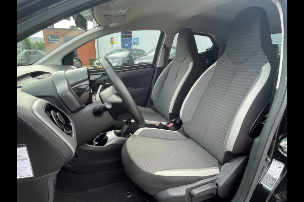 Toyota Aygo 1.0 VVT-i x-cite | groot scherm | NL-auto | eerste eigenaar.