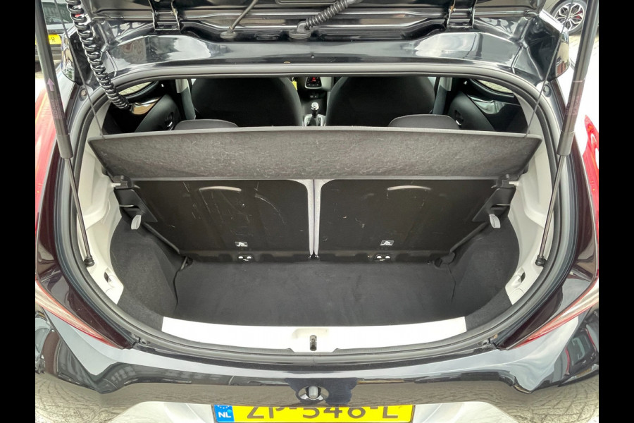 Toyota Aygo 1.0 VVT-i x-cite | groot scherm | NL-auto | eerste eigenaar.
