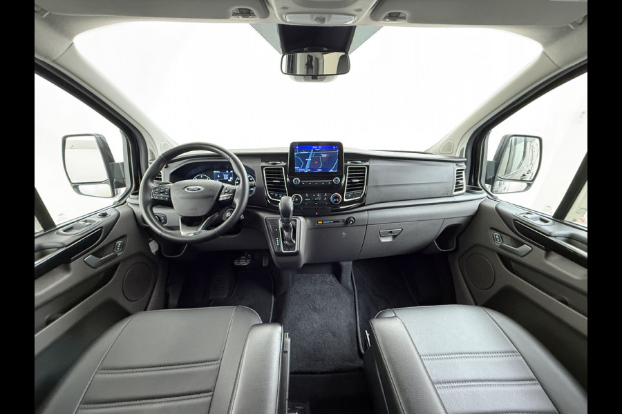 Ford Transit Custom 320 2.0TDCI 170PK Automaat L2H1 Dubbele Cabine 2X Schuifdeur Adap.Cruise 5-Persoons Leder+Verwarmd Trekhaak Navi Camera Pdc Appl Euro 6 Lmv 18" Sidebars Betonplex Vloer Wandbetimmering Lane Assist 3.200KG Trekgewicht