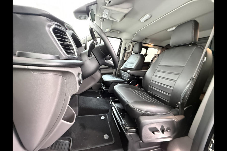 Ford Transit Custom 320 2.0TDCI 170PK Automaat L2H1 Dubbele Cabine 2X Schuifdeur Adap.Cruise 5-Persoons Leder+Verwarmd Trekhaak Navi Camera Pdc Appl Euro 6 Lmv 18" Sidebars Betonplex Vloer Wandbetimmering Lane Assist 3.200KG Trekgewicht