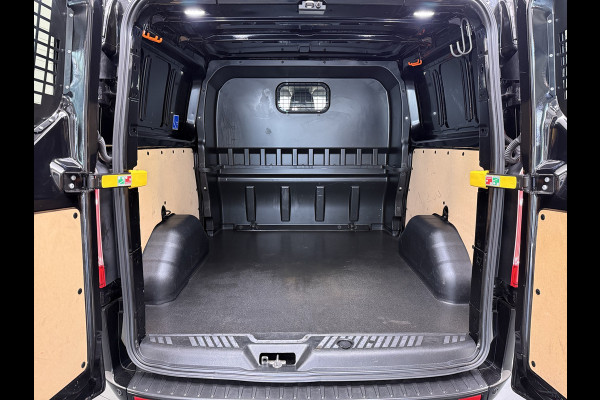 Ford Transit Custom 320 2.0TDCI 170PK Automaat L2H1 Dubbele Cabine 2X Schuifdeur Adap.Cruise 5-Persoons Leder+Verwarmd Trekhaak Navi Camera Pdc Appl Euro 6 Lmv 18" Sidebars Betonplex Vloer Wandbetimmering Lane Assist 3.200KG Trekgewicht
