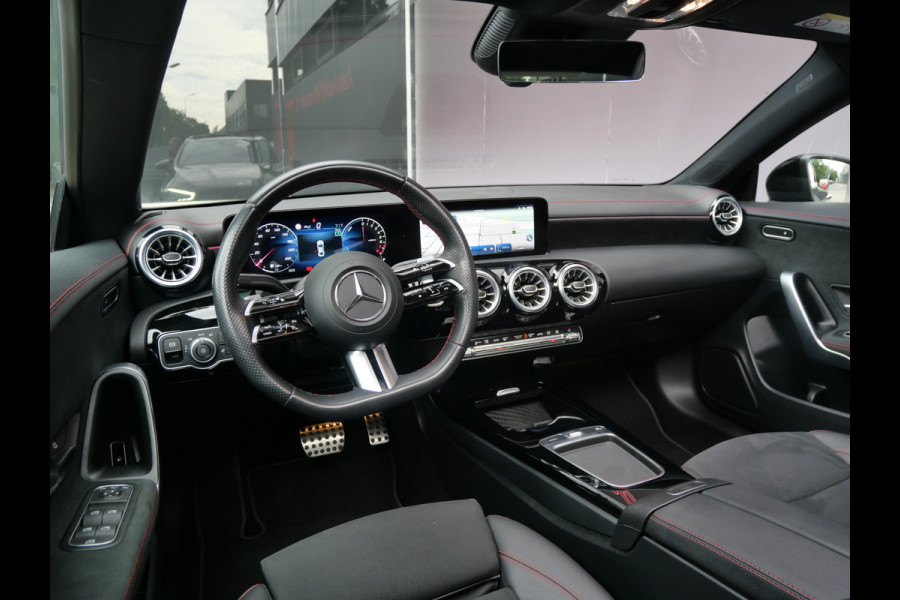 Mercedes-Benz CLA-Klasse 250e STAR ED. AMG | PANORAMA | WIDESCREEN | ACC | SFEER | NL-AUTO!!