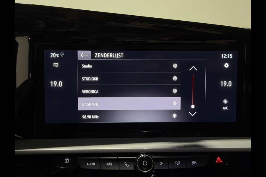 Opel Mokka-e GS Line 50-kWh 11kw bl. | ACC | Keyless | Stoelen & stuur verwarmd | Matrix Intellilux | Privacy