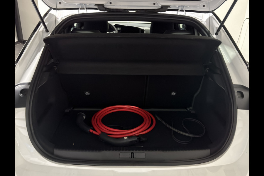 Opel Mokka-e GS Line 50-kWh 11kw bl. | ACC | Keyless | Stoelen & stuur verwarmd | Matrix Intellilux | Privacy