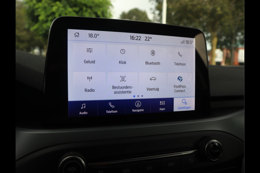 Ford FOCUS Wagon 1.0 EcoBoost Hybrid Titanium Style Navi / Carplay / Blis / Afn.Trekh / Adap. Cruise / Mild-Hybride